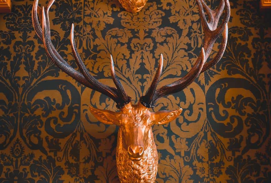 Design Ideas For A Hunting Themed Man Cave